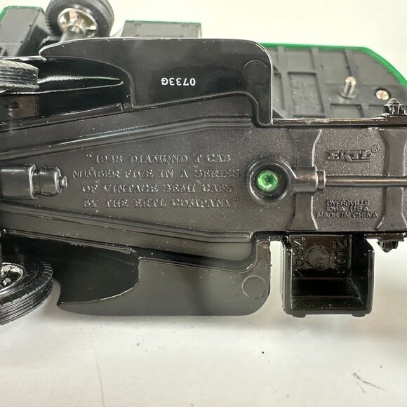 Valvoline Diecast Green & Black Diamond T Cab Tanker Truck Model Bank - Picture 7 of 8